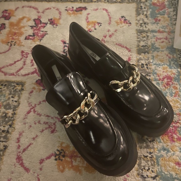 Zara platform loafers with gold chain details - Picture 4 of 4